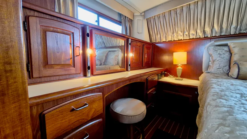 Slide: The Image of 1989 Carver 48 Californian - 8038629