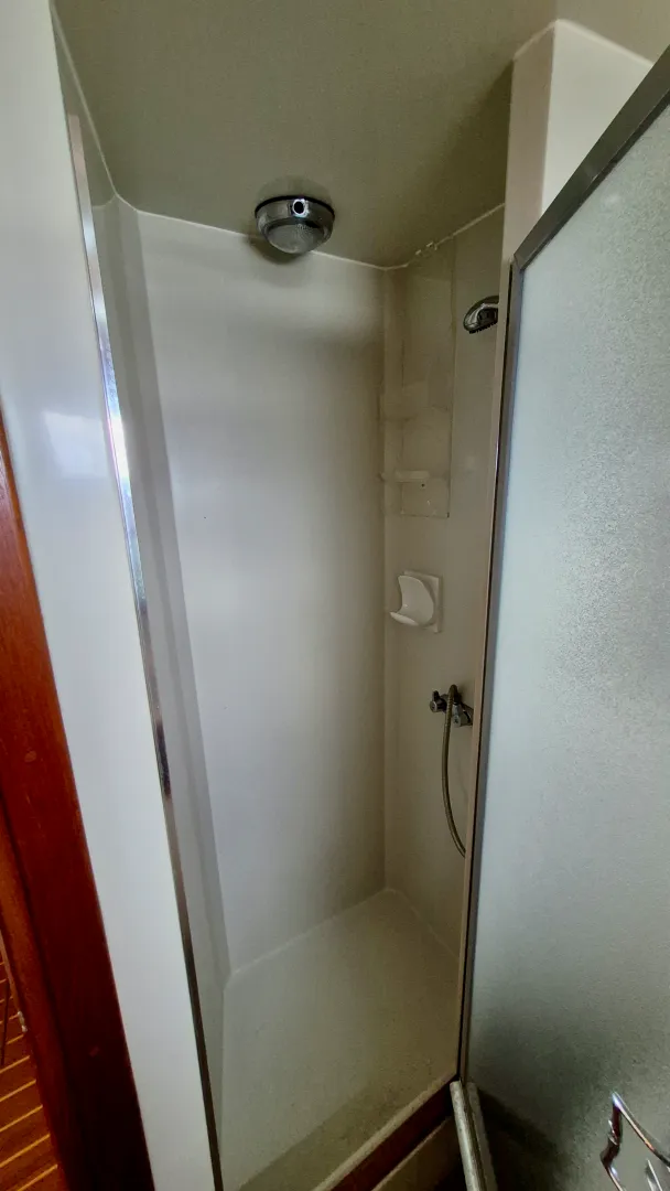 Slide: The Image of 1989 Carver 48 Californian - 8038626