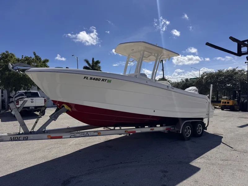 Slide: The Image of Robalo R242 2017 - 8039339