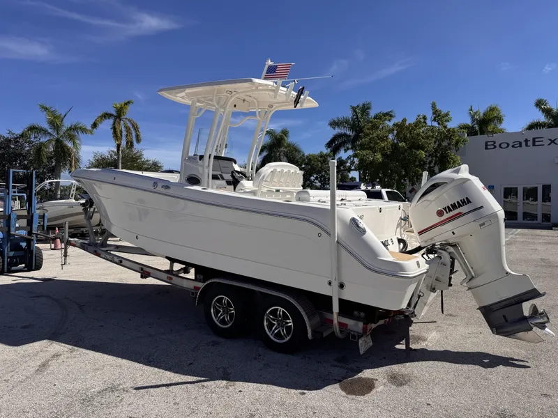 Slide: The Image of Robalo R242 2017 - 8039340
