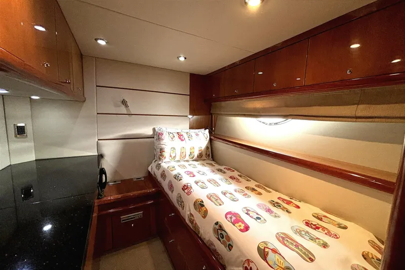 Slide: The Image of Sunseeker 75 Yacht 2005 - 8315400