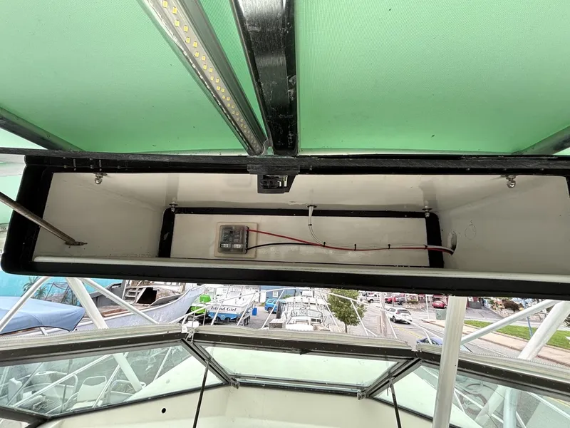 Slide: The Image of Hatteras Sport Fisherman 1984 - 8045673