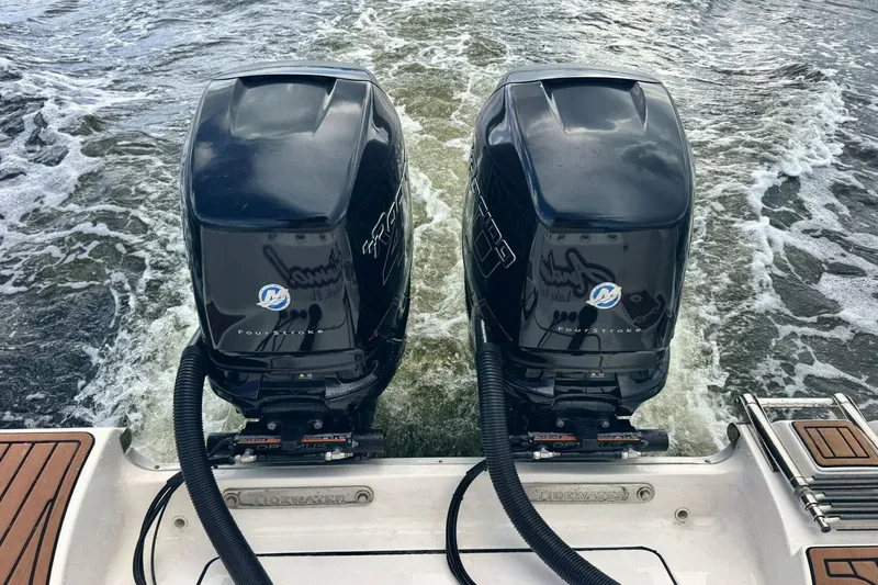 Slide: The Image of Tidewater 320 CC Adventure 2019 - 8044757