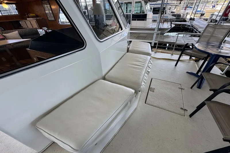 Slide: The Image of Gibson 44 CABIN YACHT 1993 - 8045101