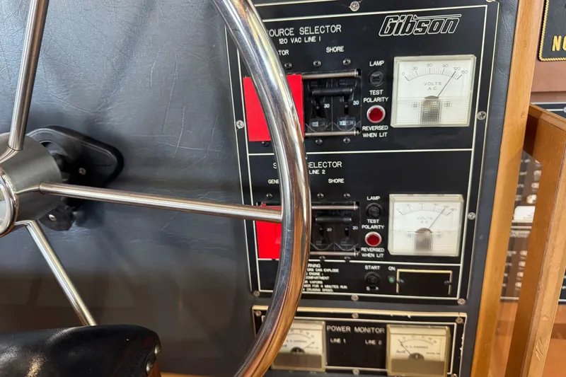 Slide: The Image of Gibson 44 CABIN YACHT 1993 - 8045130