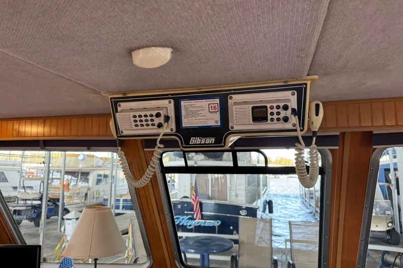 Slide: The Image of Gibson 44 CABIN YACHT 1993 - 8045117
