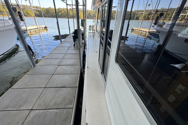 Slide: The Image of Gibson 44 CABIN YACHT 1993 - 8045097
