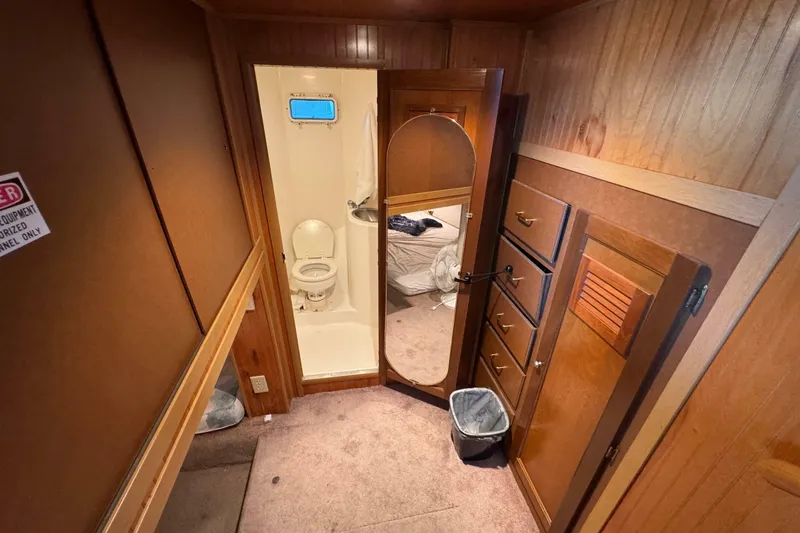 Slide: The Image of Gibson 44 CABIN YACHT 1993 - 8045220