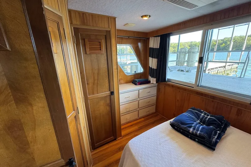 Slide: The Image of Gibson 44 CABIN YACHT 1993 - 8045201