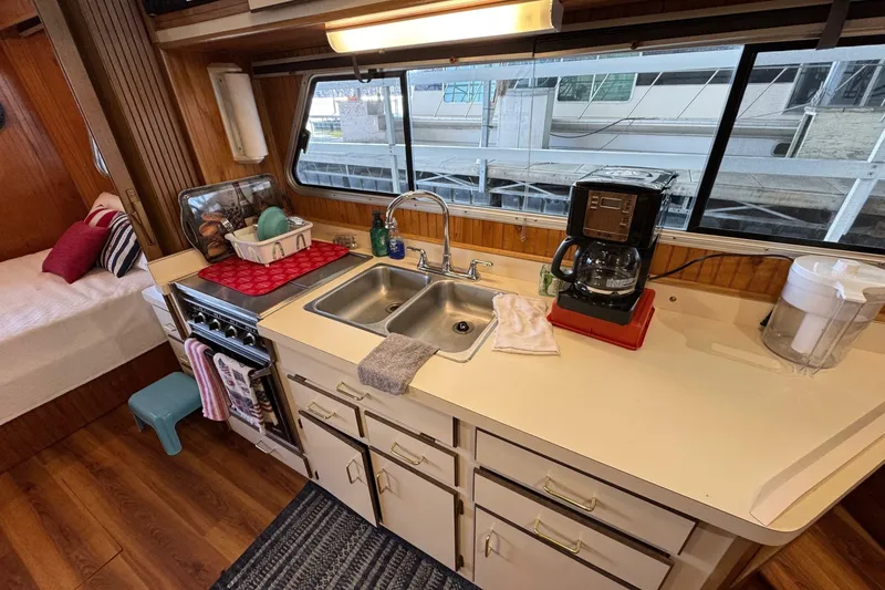 Slide: The Image of Gibson 44 CABIN YACHT 1993 - 8045169