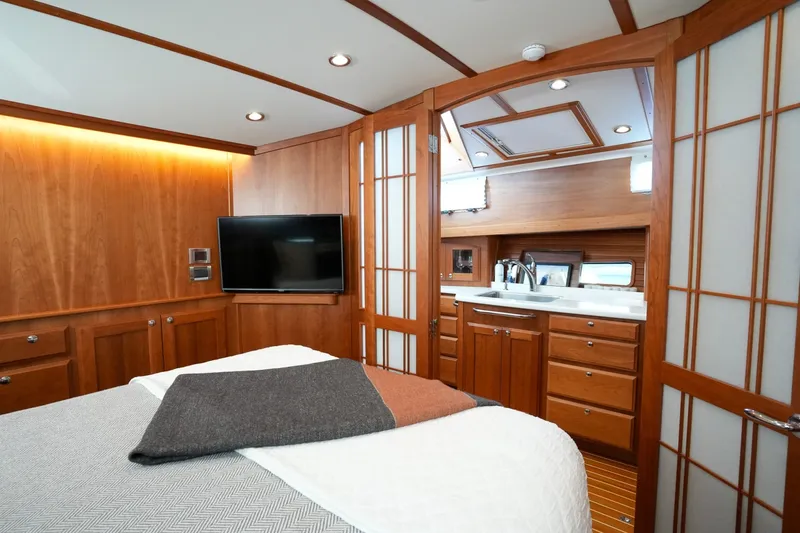 Slide: The Image of Sabre 48 Salon Express 2022 - 8045939