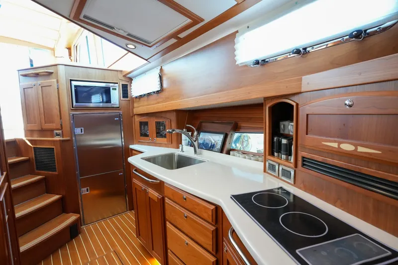 Slide: The Image of Sabre 48 Salon Express 2022 - 8045942