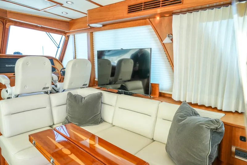 Slide: The Image of Sabre 48 Salon Express 2022 - 8045923