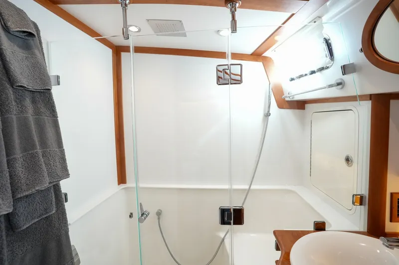 Slide: The Image of Sabre 48 Salon Express 2022 - 8045936