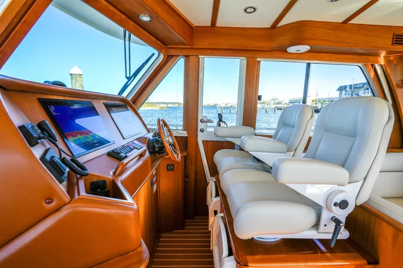 Slide: The Image of Sabre 48 Salon Express 2022 - 8045917