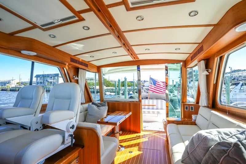 Slide: The Image of Sabre 48 Salon Express 2022 - 8045918