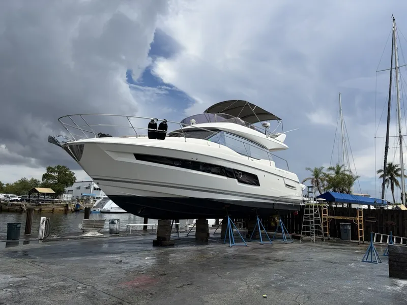 Slide: The Image of Prestige 460 2022 - 8046237
