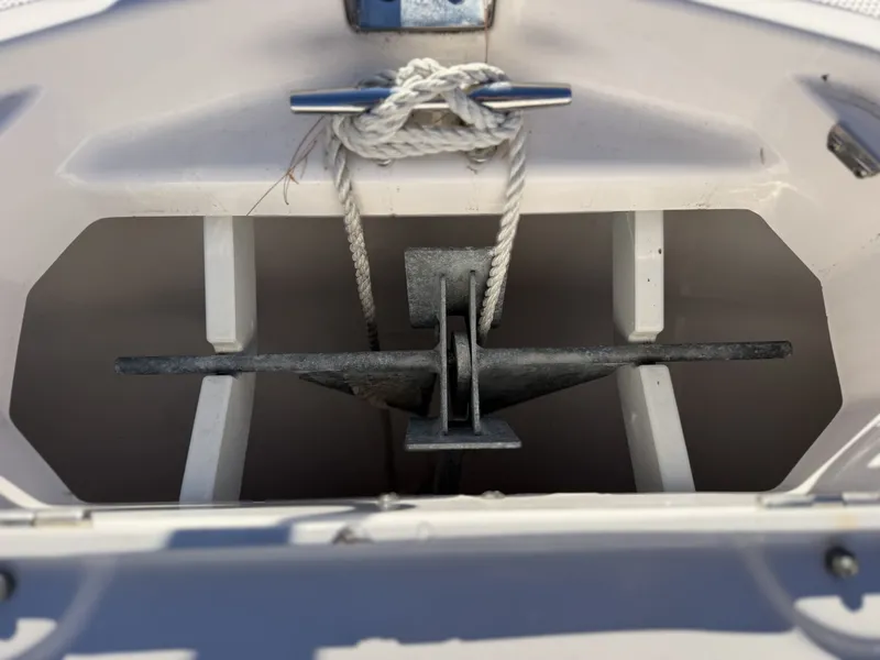 Slide: The Image of Everglades 230 Center Console 2014 - 8046263