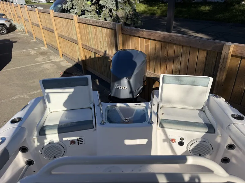 Slide: The Image of Everglades 230 Center Console 2014 - 8046253