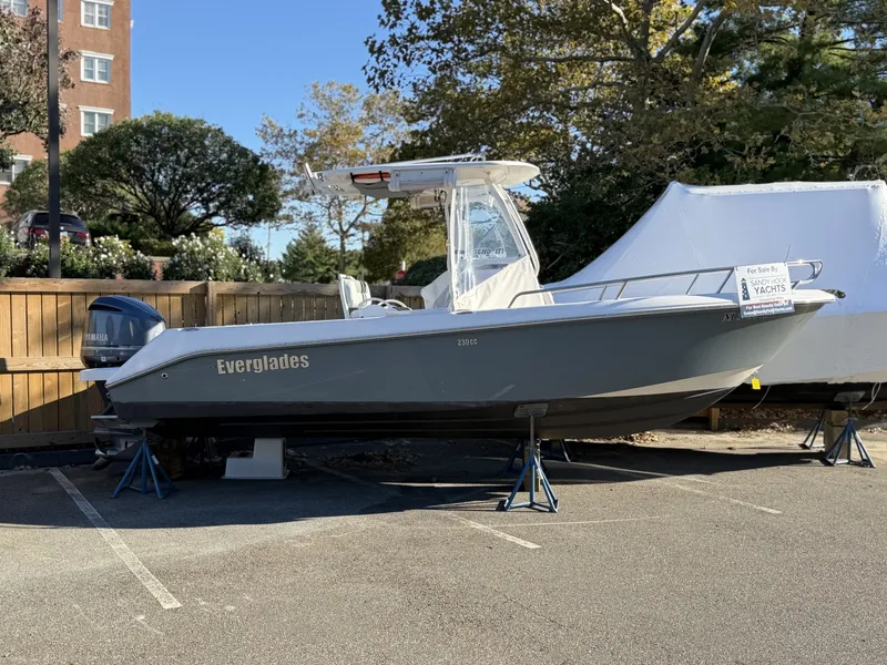The Image of Everglades 230 Center Console 2014 - 8046243