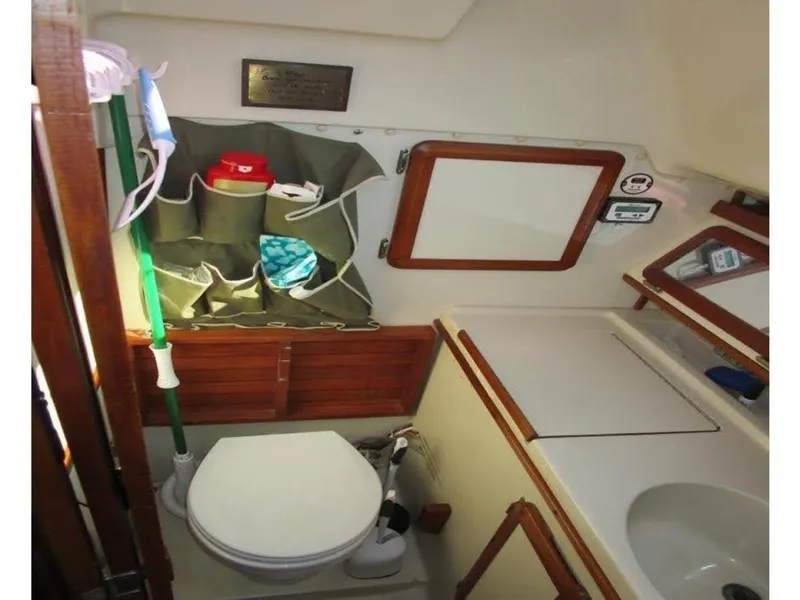 Slide: The Image of Hunter 30T 1991 - 8172551