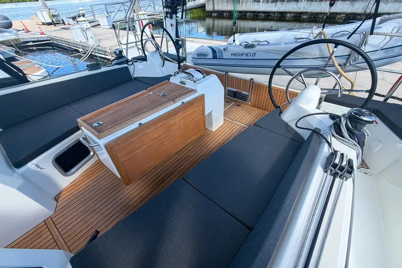 Slide: The Image of Jeanneau Sun Odyssey 410 2024 - 8151357