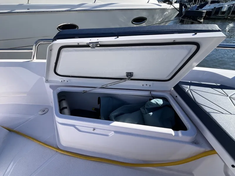 Slide: The Image of Axopar Cross Cabin 2026 - 8664679