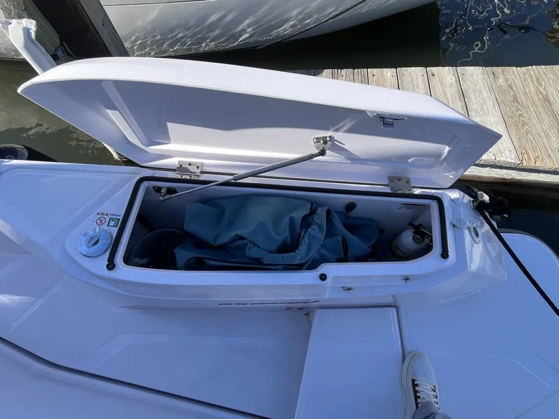 Slide: The Image of Axopar Cross Cabin 2026 - 8664682