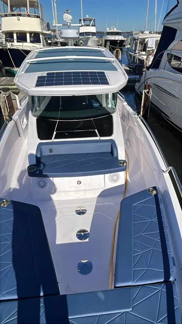 Slide: The Image of Axopar Cross Cabin 2026 - 8664683