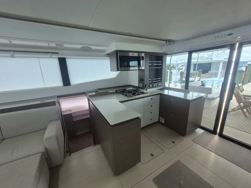 Slide: The Image of Leopard 53 Powercat 2023 - 8153856