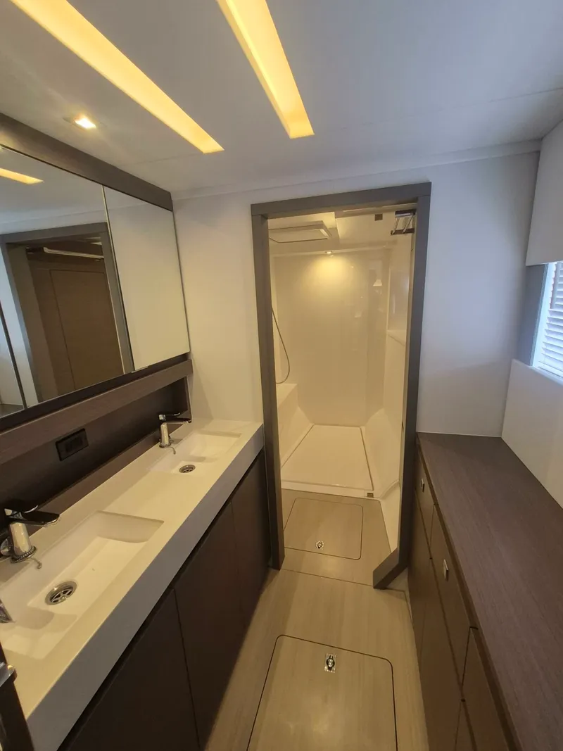 Slide: The Image of Leopard 53 Powercat 2023 - 8153864