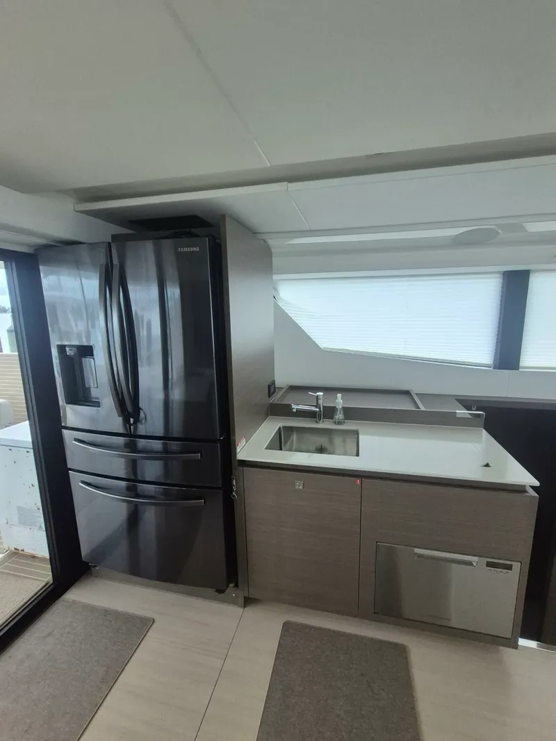 Slide: The Image of Leopard 53 Powercat 2023 - 8153857