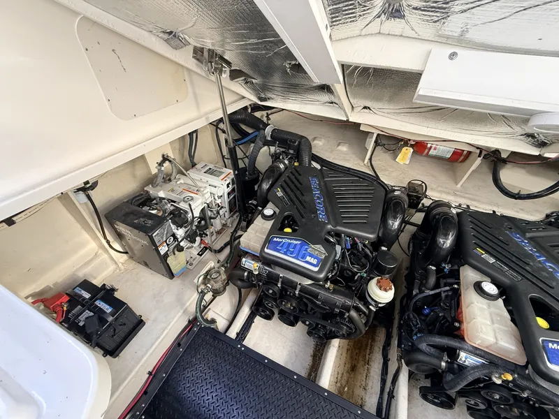 Slide: The Image of Sea Ray 34' Sundancer 2008 - 8054556