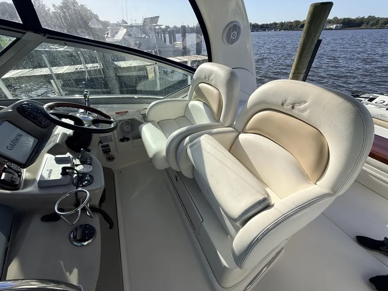 Slide: The Image of Sea Ray 34' Sundancer 2008 - 8054554
