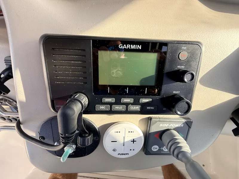 Slide: The Image of Sea Ray 34' Sundancer 2008 - 8054552
