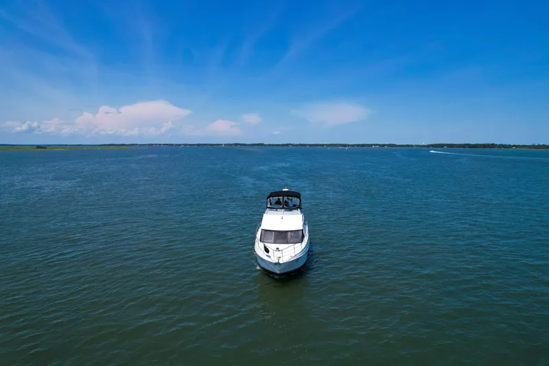 Slide: The Image of Carver Yachts 38 Super Sport 2005 - 8055563