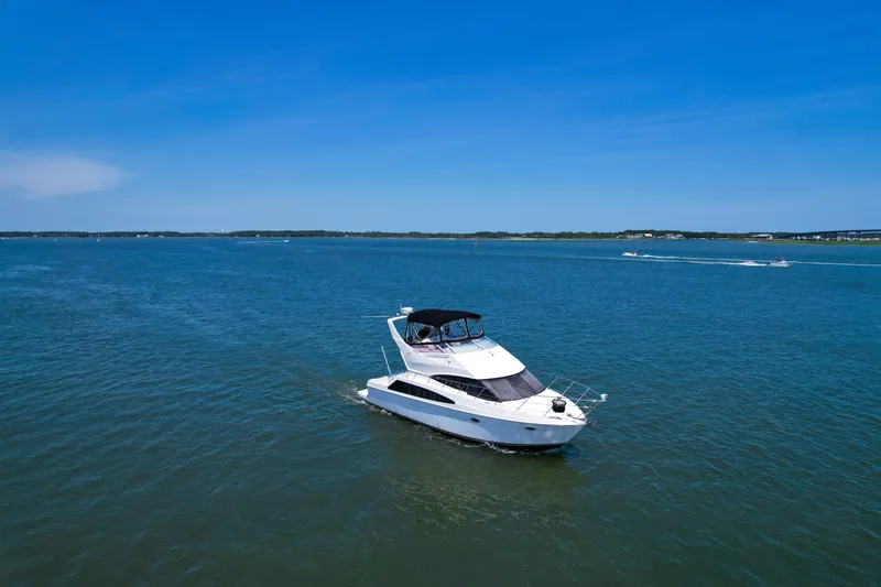 The Image of Carver Yachts 38 Super Sport 2005 - 8055565