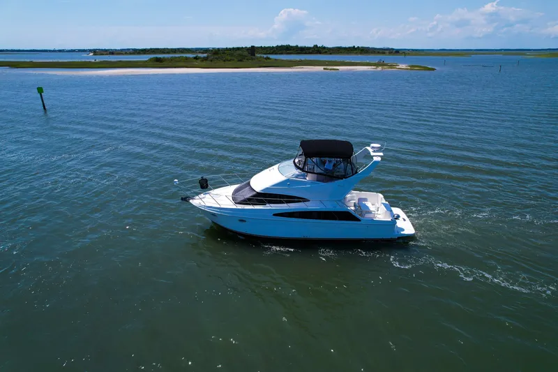 Slide: The Image of Carver Yachts 38 Super Sport 2005 - 8055571
