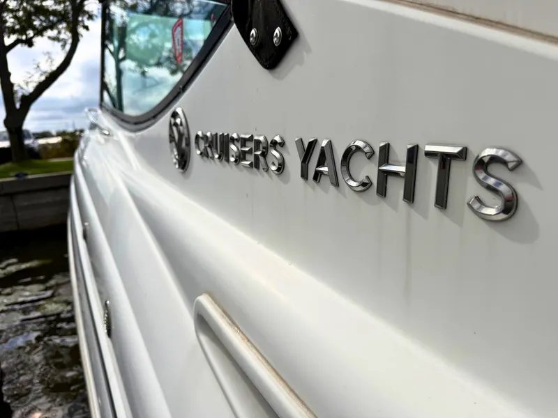 Slide: The Image of Cruisers 35 Express 2018 - 8055066