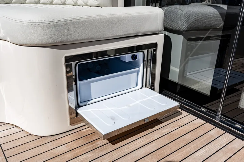 Slide: The Image of Chris-Craft 44 Commander 2018 - 8056032