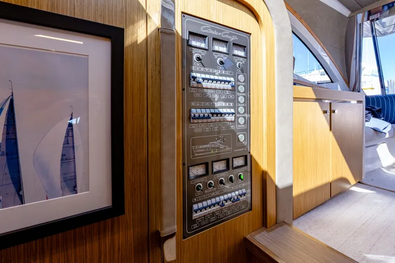 Slide: The Image of Chris-Craft 44 Commander 2018 - 8056004