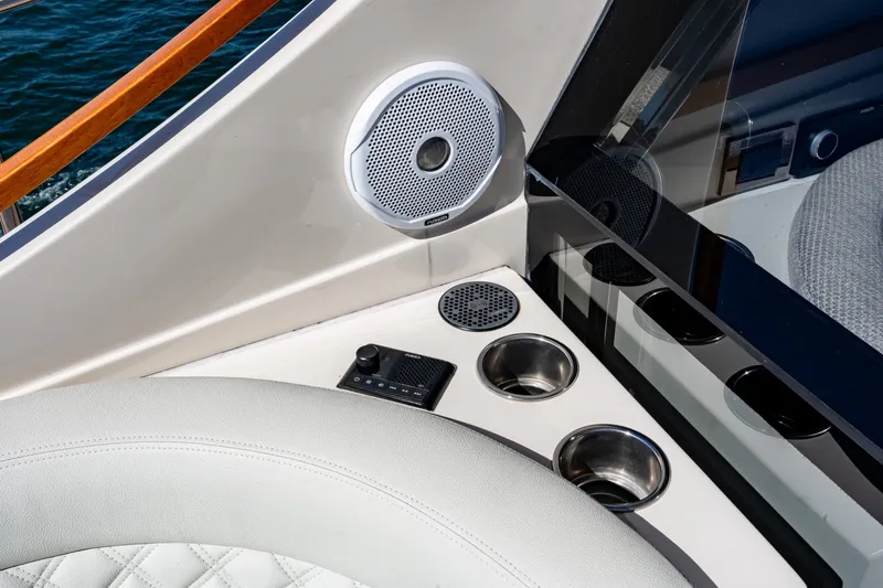 Slide: The Image of Chris-Craft 44 Commander 2018 - 8056033