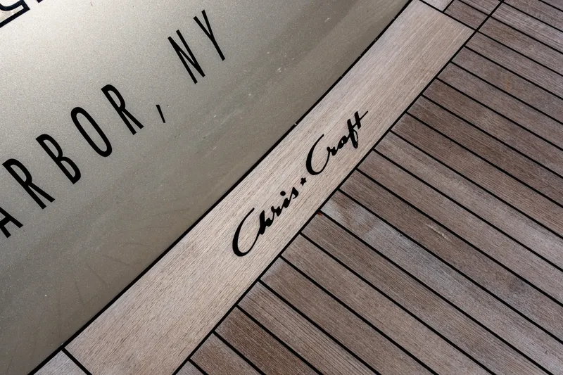 Slide: The Image of Chris-Craft 44 Commander 2018 - 8055987