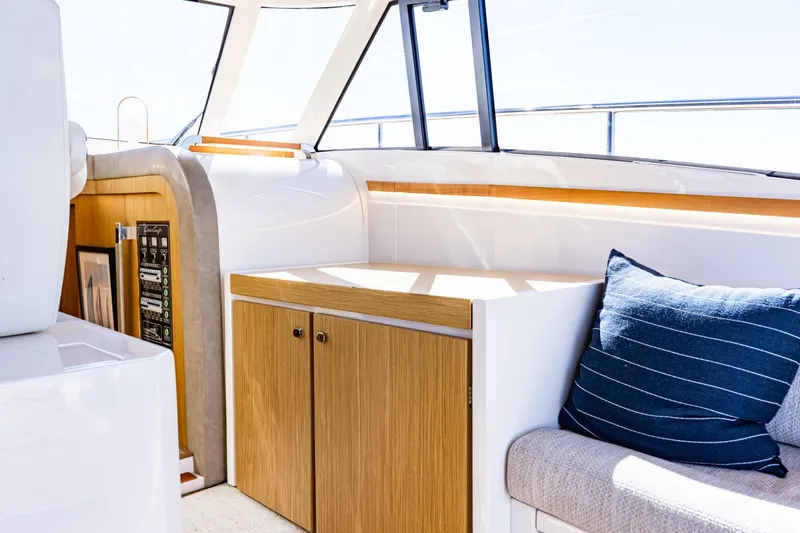 Slide: The Image of Chris-Craft 44 Commander 2018 - 8056049