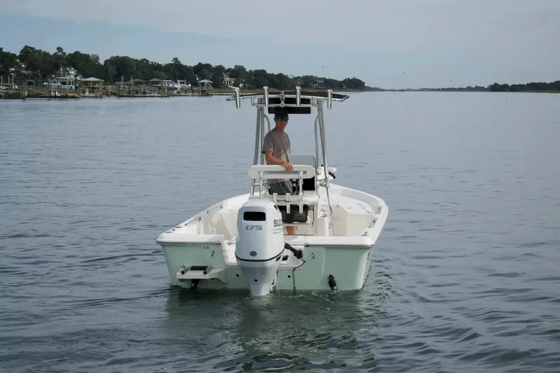 Slide: The Image of Bulls Bay 2200 XS 2025 - 8057734