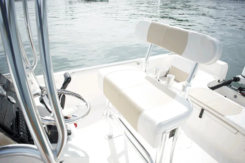 Slide: The Image of Bulls Bay 2200 XS 2025 - 8146437