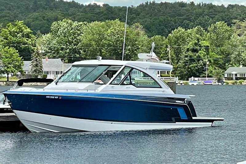 The Image of Formula 380 Super Sport Crossover I/O 2022 - undefined