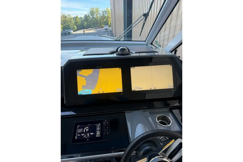 Slide: The Image of Formula 380 Super Sport Crossover I/O 2022 - 8146662
