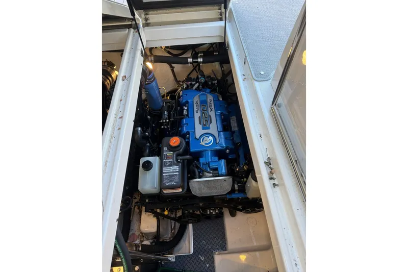 Slide: The Image of Formula 380 Super Sport Crossover I/O 2022 - 8146787