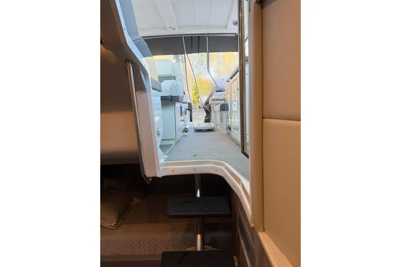 Slide: The Image of Formula 380 Super Sport Crossover I/O 2022 - 8146714